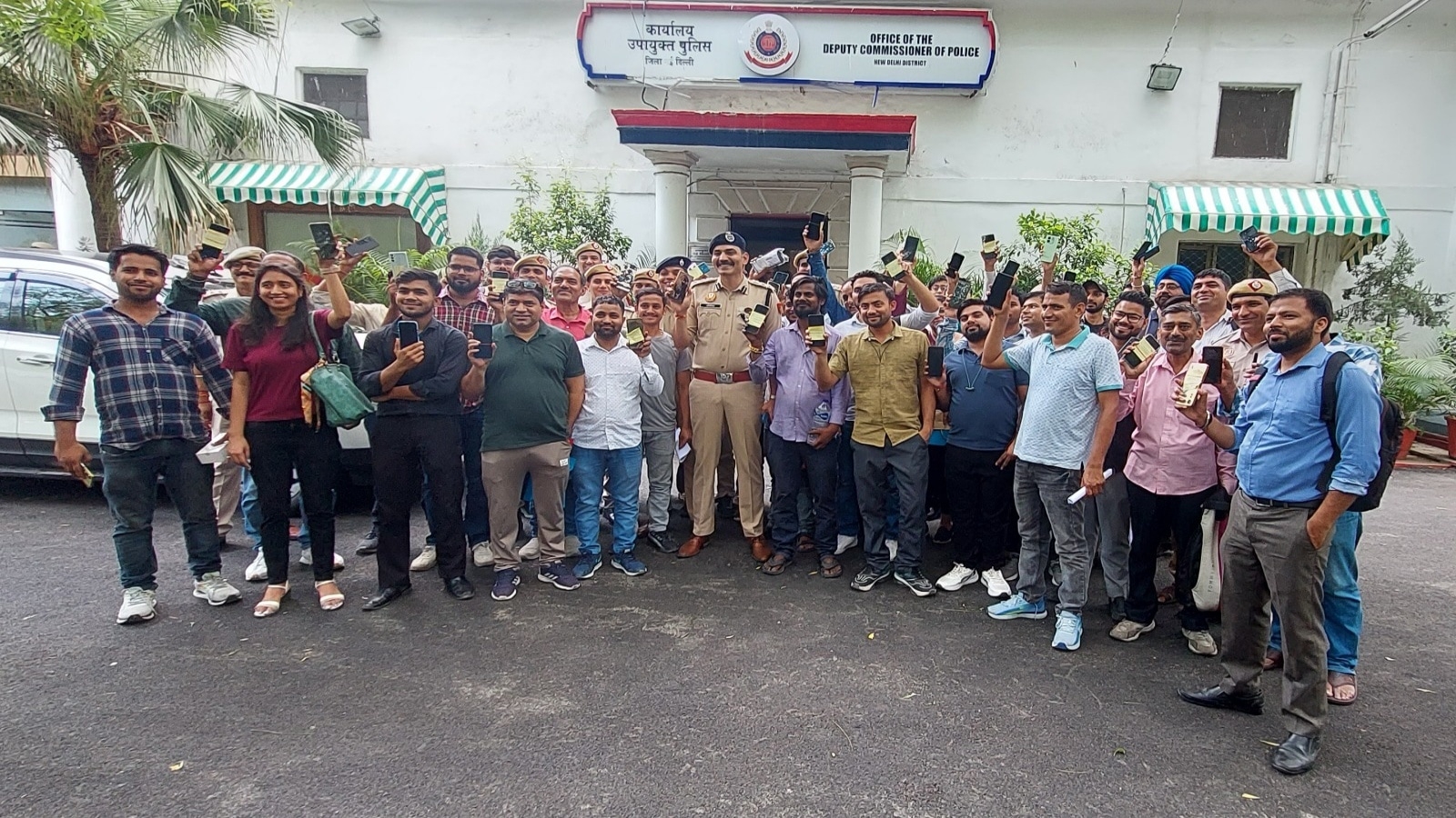 76 phones returned to rightful owners in New Delhi police district