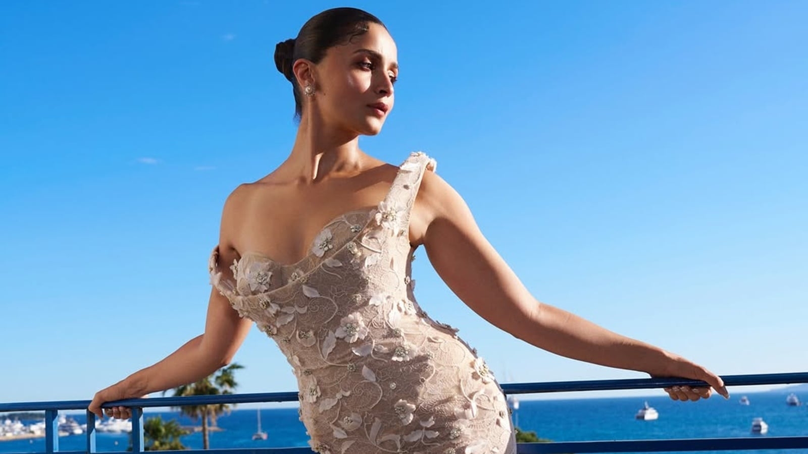 ‘You were worth the wait,' say fans as Alia Bhatt lights up Cannes in Schiaparelli; hawk-eyed netizens spot ‘nazar ka tika' behind her ear