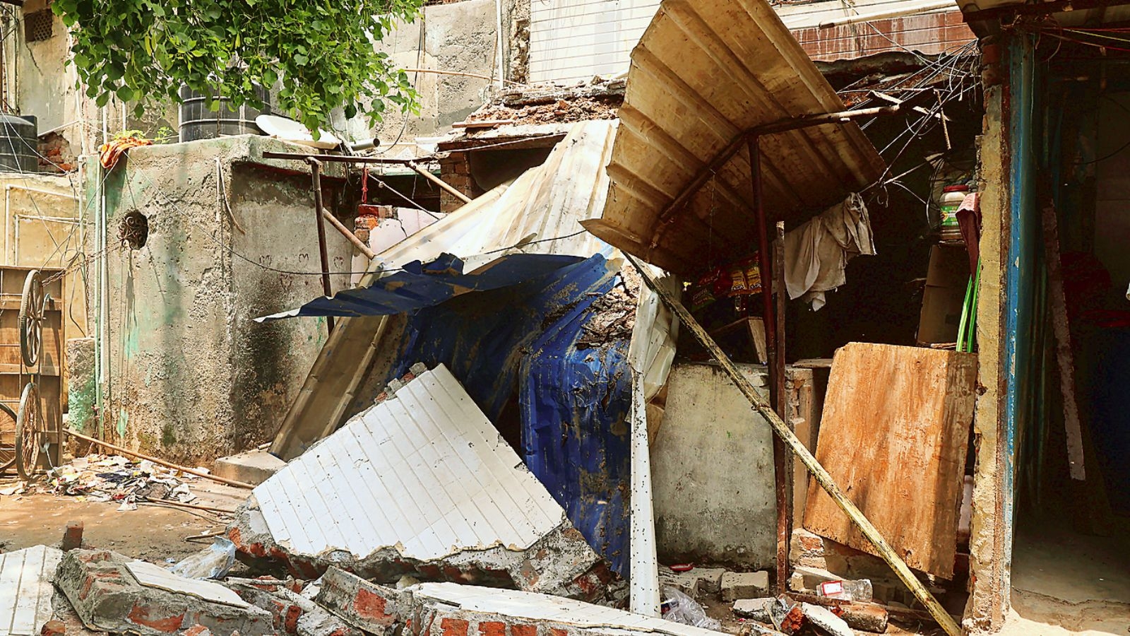 2 killed in Ghaziabad balcony collapse: Flat was declared ‘dangerous' over 5 yrs ago