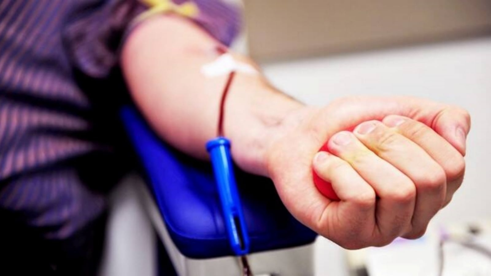 Supreme Court seeks expert opinion on blood donation bar on trans persons
