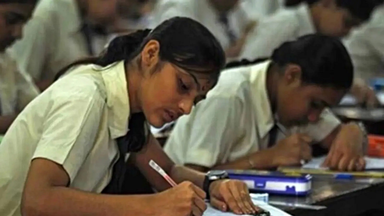 Incentive prize for toppers under SC, SEBC categories in Class X, XII board exams raised by up to Rs 20,000