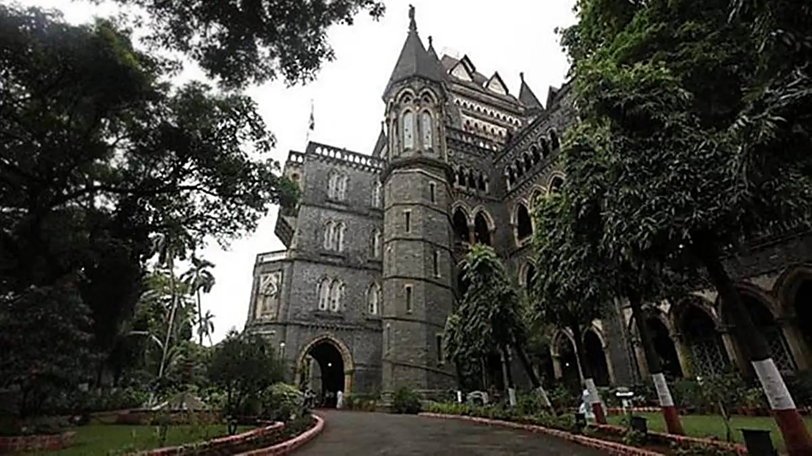 Badlapur ‘encounter': How Bombay HC compelled state govt to register FIR, slammed police delays