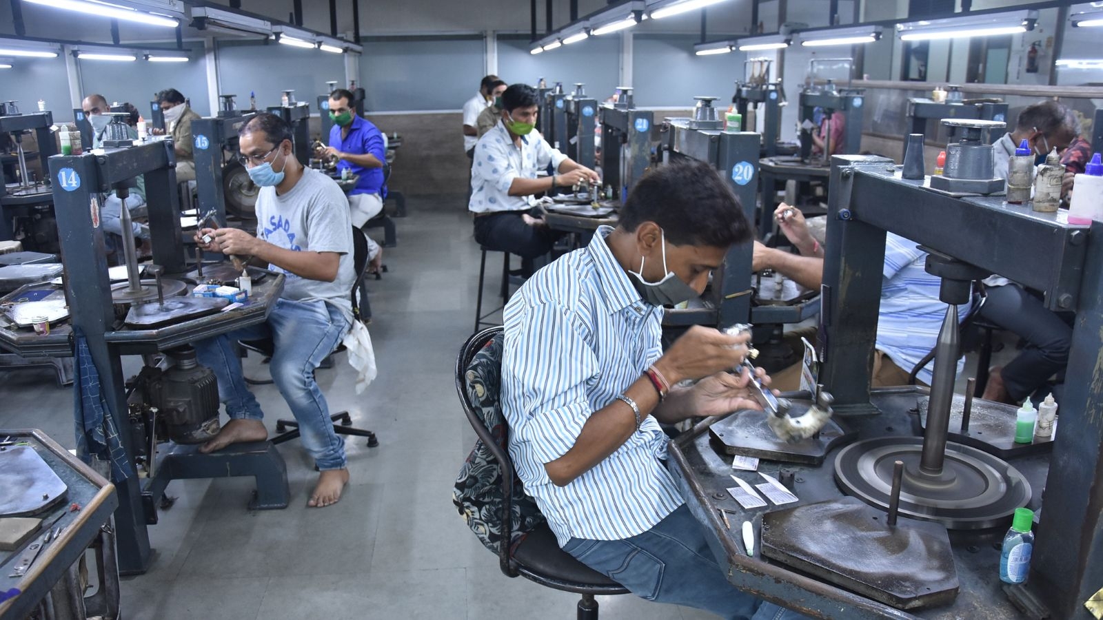 Payment of school fees, waiving off electricity duty: What is in Gujarat government's relief package for diamond sector