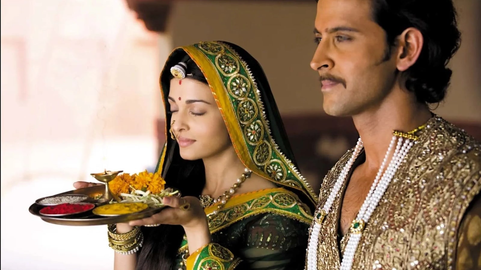 5 Bollywood movies with the most-expensive costumes and jewellery