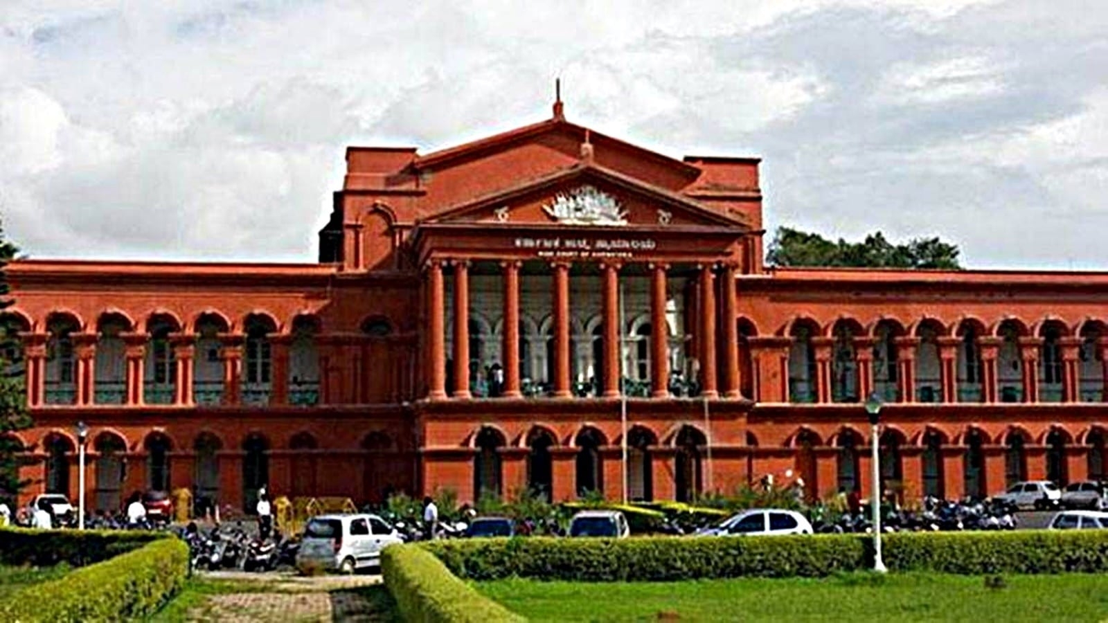 Karnataka High Court allows burial of accused migrant labourer shot in in Hubballi encounter