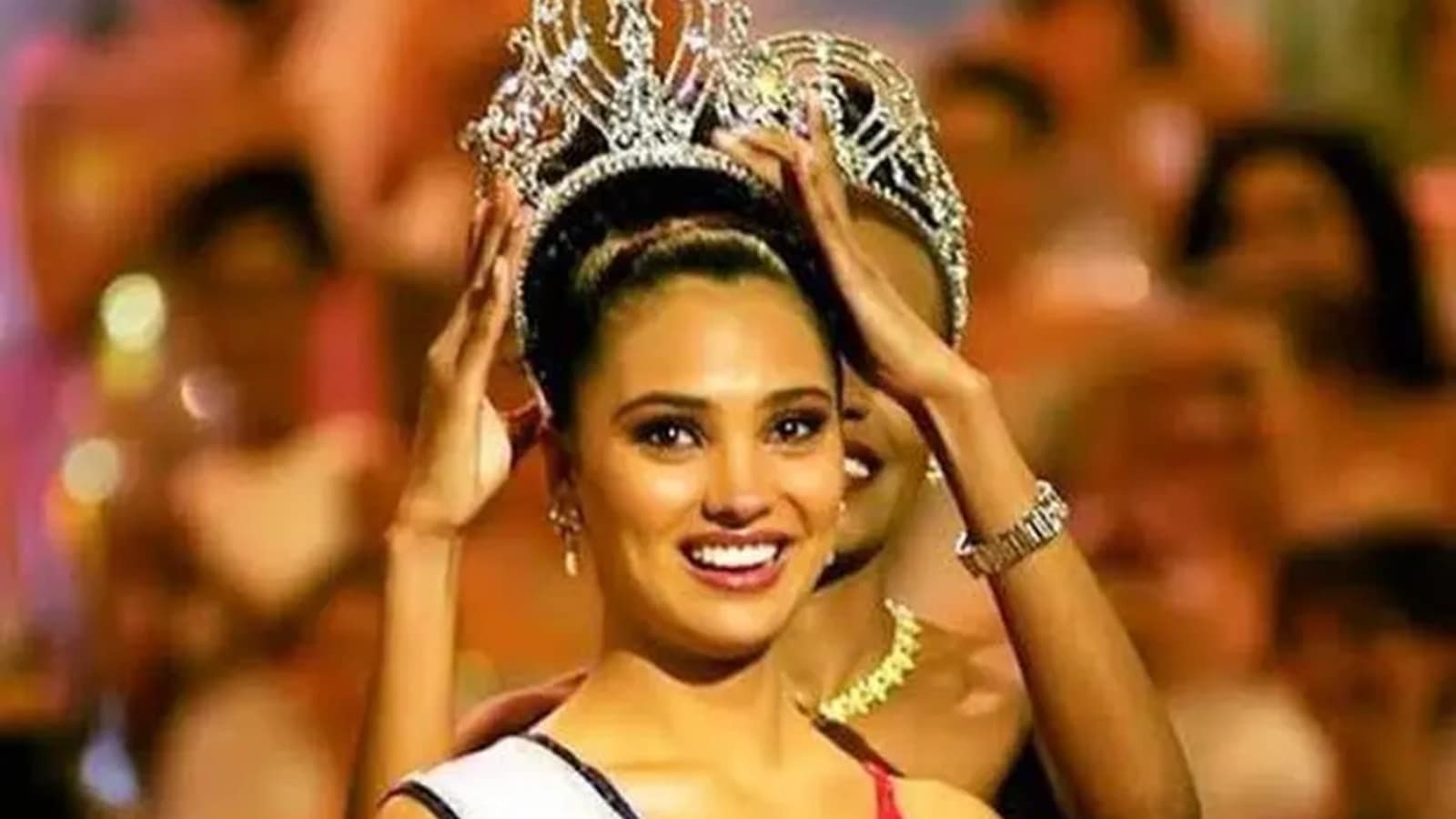 Lara Dutta completes 25 years of winning Miss Universe; here's what she told Waheeda Rehman on ‘whether it is difficult to be a beautiful person'