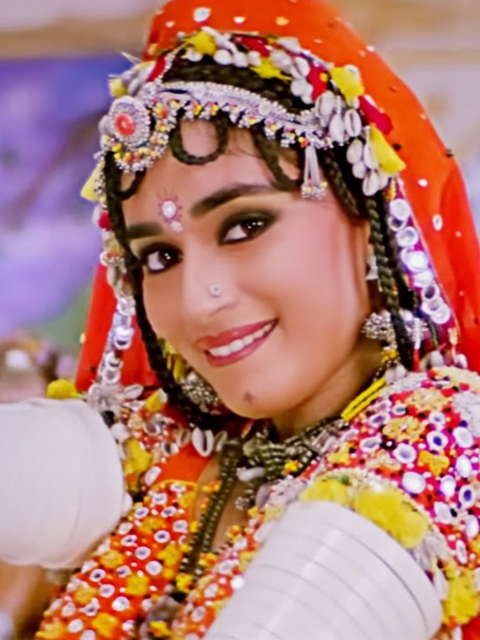 When Madhuri's 'Choli Ke Peeche' was banned by Doordarshan, sold 1 crore cassettes