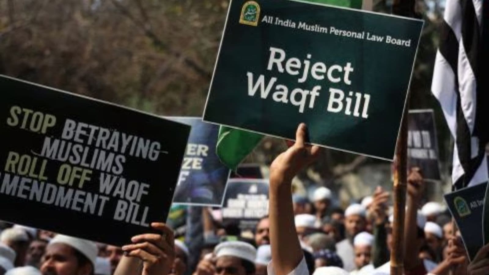 Supreme Court issues notice to Centre and states on petition challenging Waqf Act, 1995
