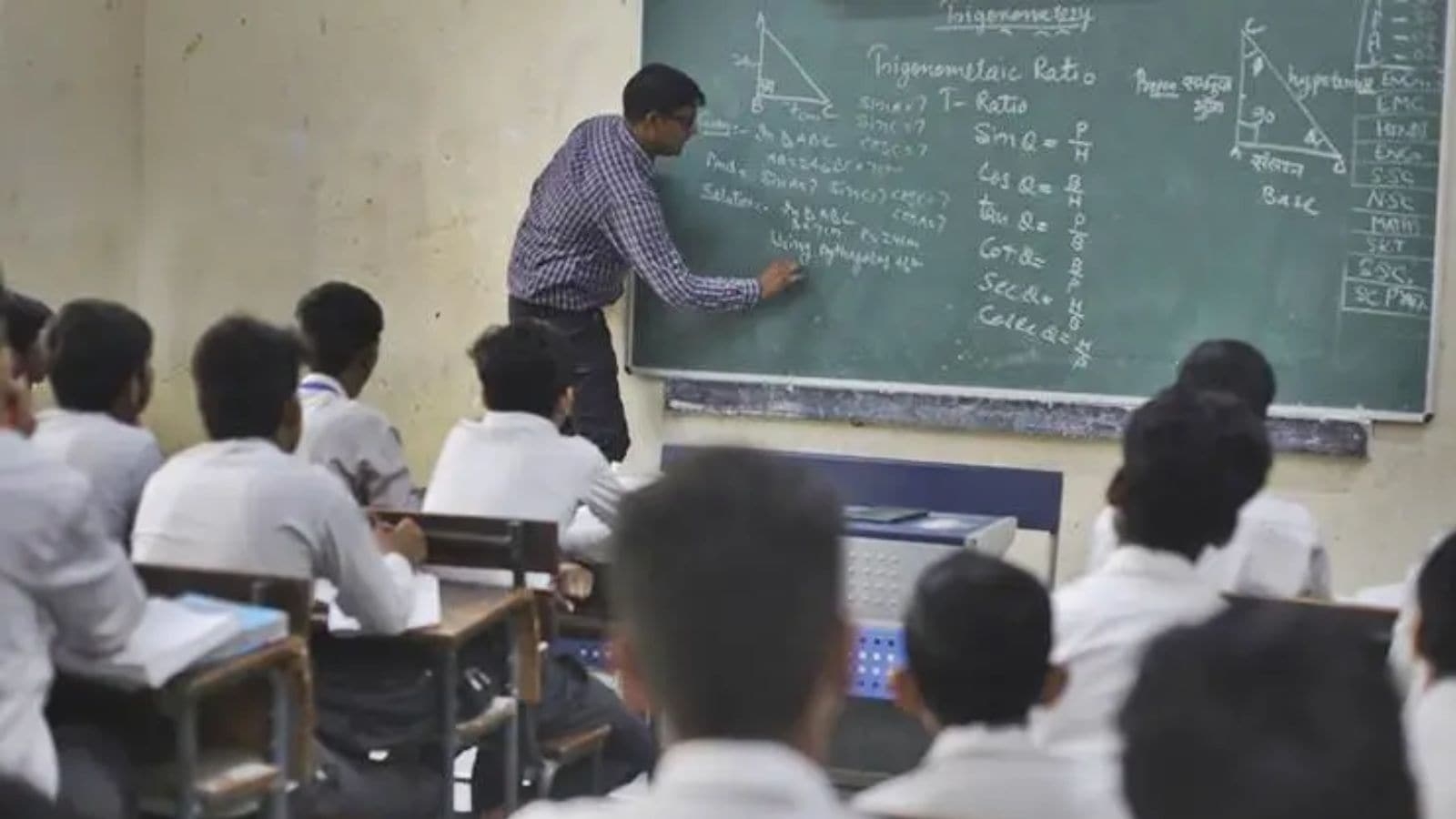 Education Ministry flags steady increase in private school enrolment in states, asks them to reverse trend