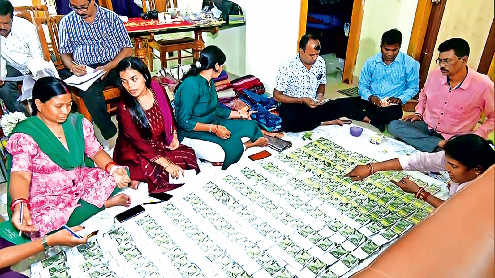 Day before retirement, Odisha govt engineer raided, Rs 2.56 crore seized as he flings cash out of window