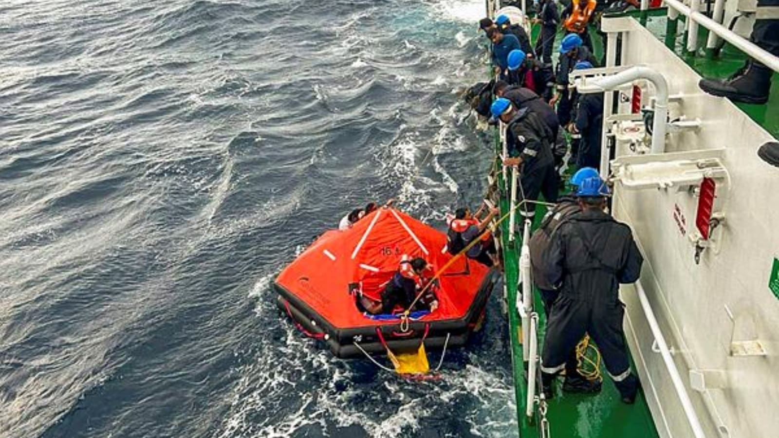 100 containers likely fell into sea after ship capsizes off Kerala coast, officials mobilise oil spill response