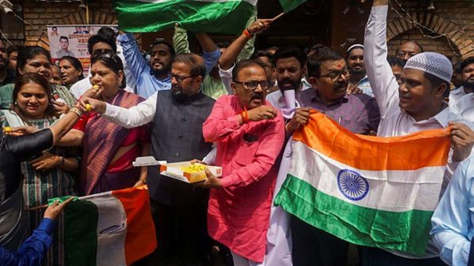 Muslims in Bharuch celebrate Indian air strike on terror camps in Pakistan