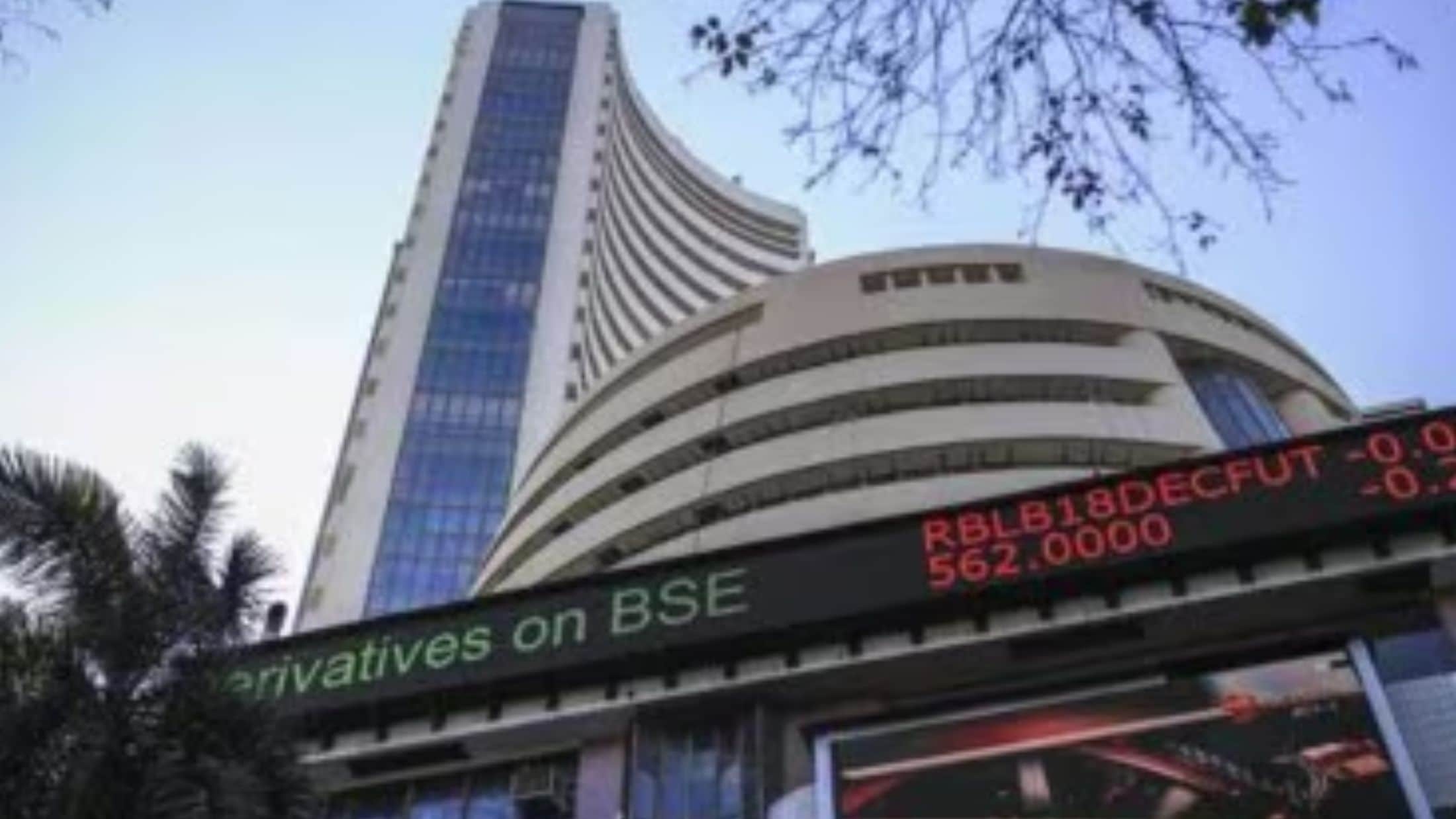 Sensex falls 0.7%, Nifty ends below 25,000 on profit booking