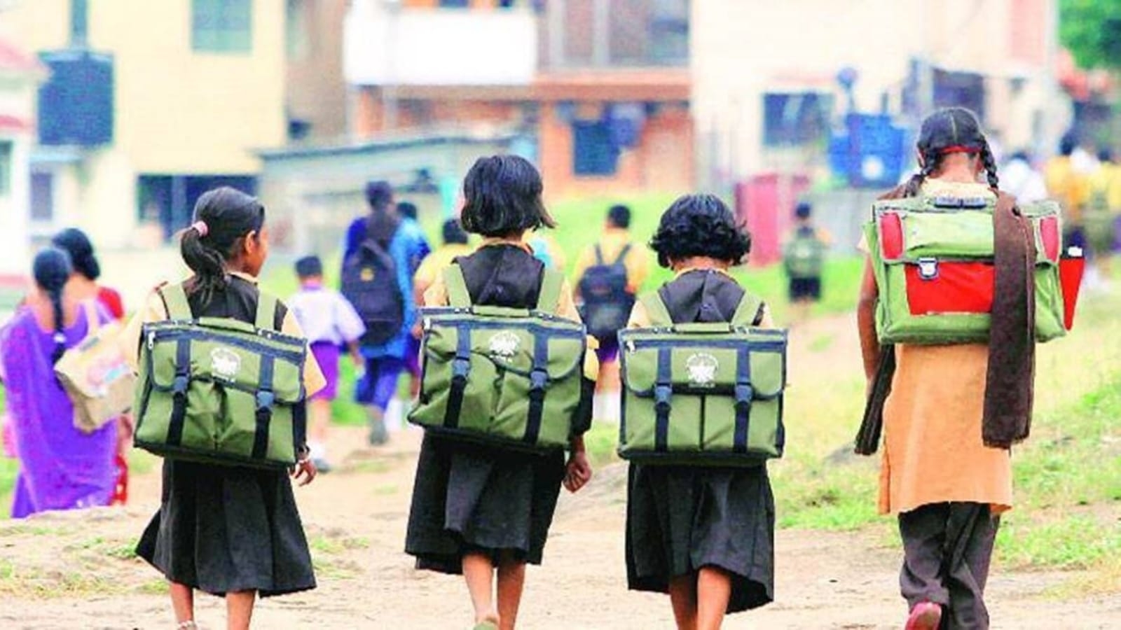 Students moving away from govt schools, disturbing: Centre to states