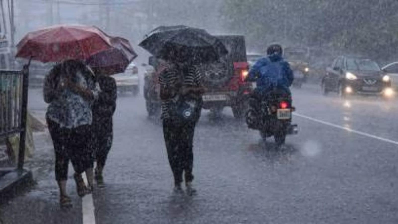 Telangana weather: IMD forecasts light to moderate rain and thunderstorms across state in next 5 days