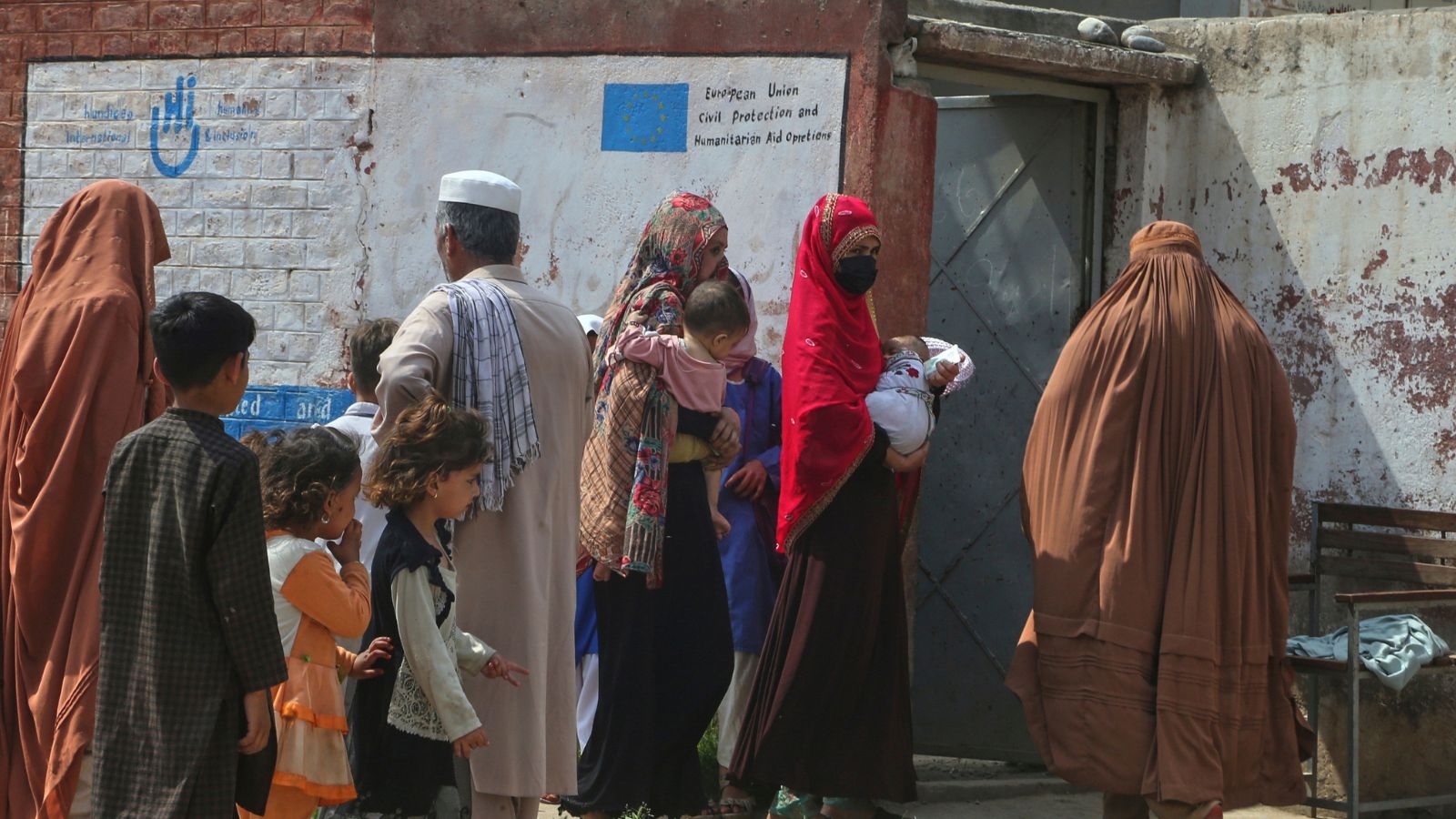 At least 1.2 million Afghans forced to return from Iran and Pakistan this year, says UN