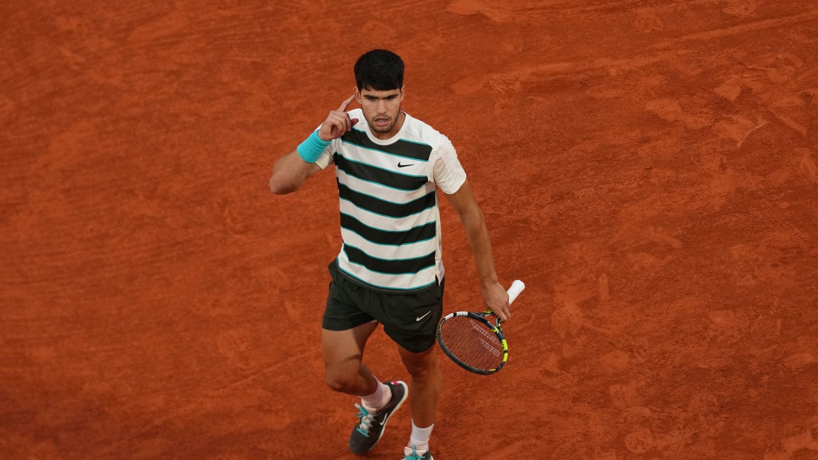 Carlos Alcaraz comes back from the dead to beat Jannik Sinner in all-time great contest to retain French Open men's singles title