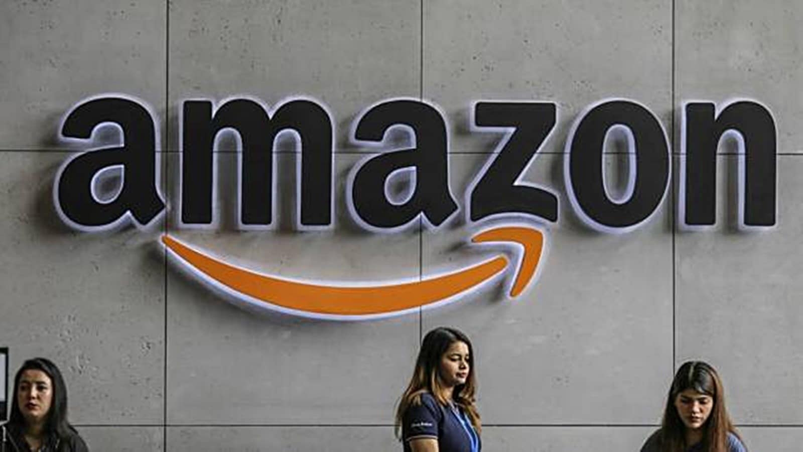 Amazon loses an AWS generative AI boss as tech talent shuffle heats up