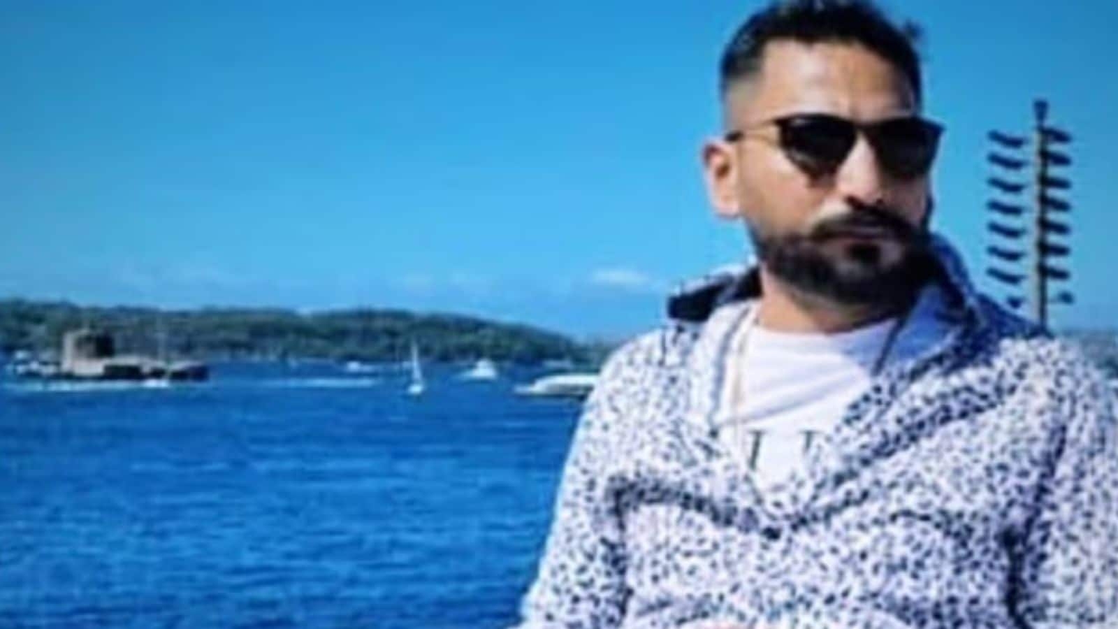 Indian-origin man dies after Australian cop allegedly knelt on neck during arrest