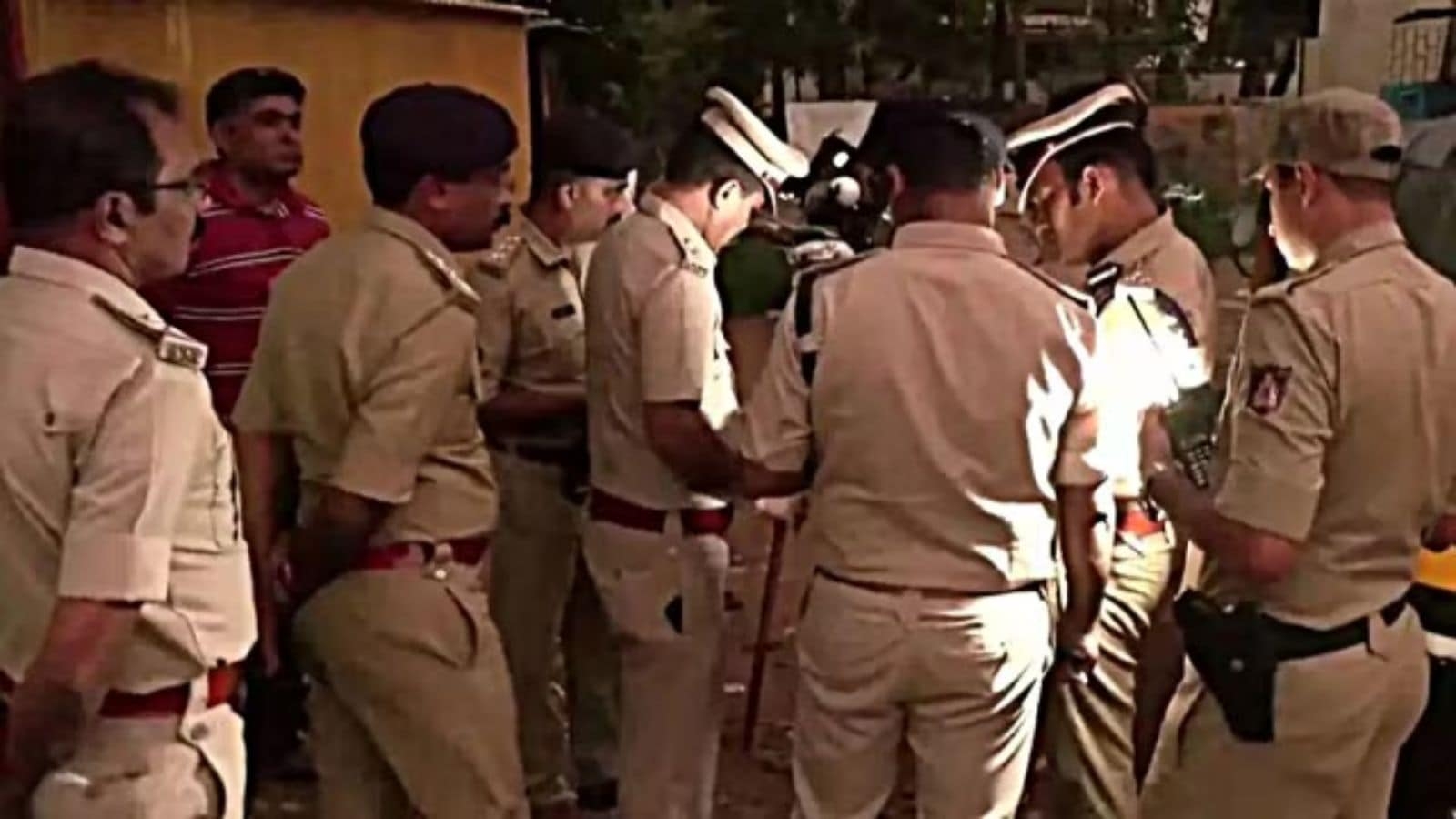 Bengaluru psychologist held for smuggling phone into central jail
