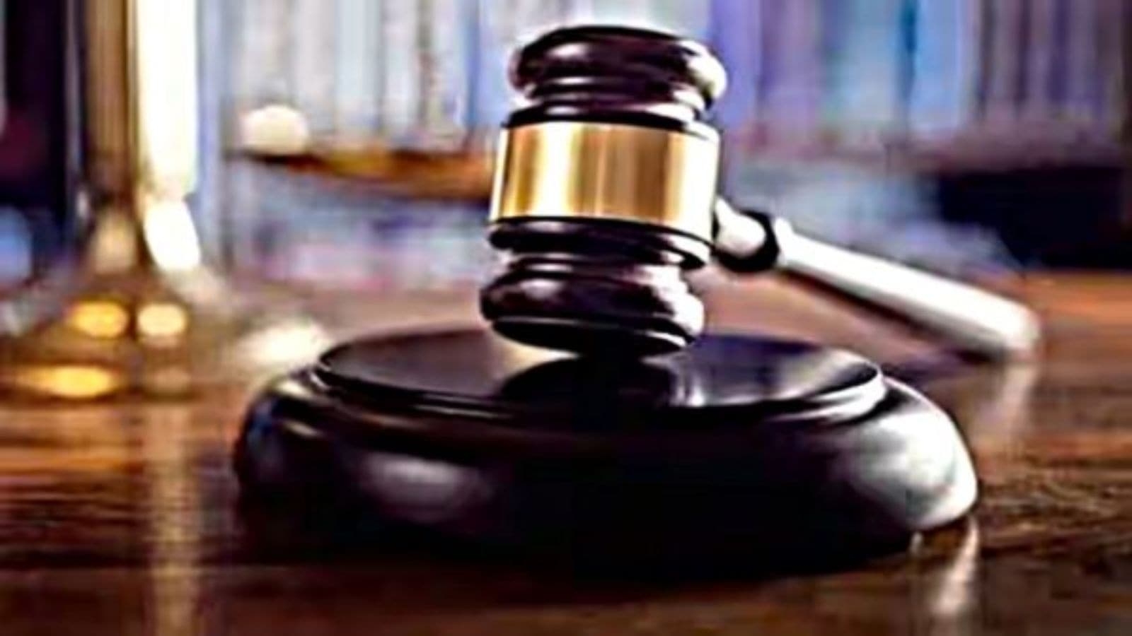 Bombay HC stays interim order in domestic violence case, subject to ex-minister depositing 50% maintenance amount