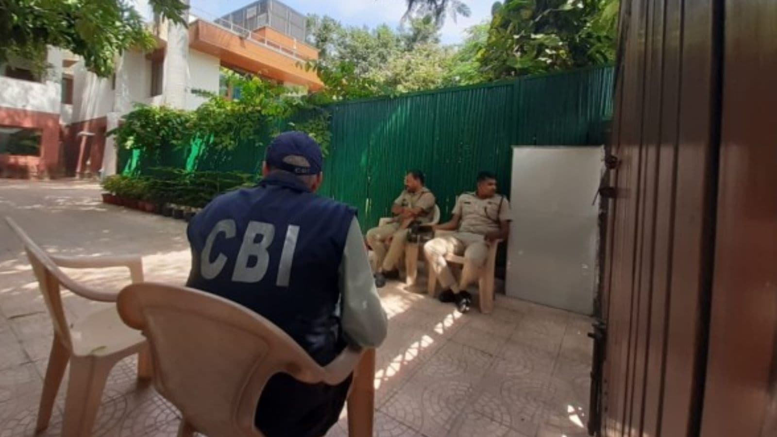 CBI raids in Bihar, Jharkhand in Rs 100 crore GST fraud; customs officers in the dock