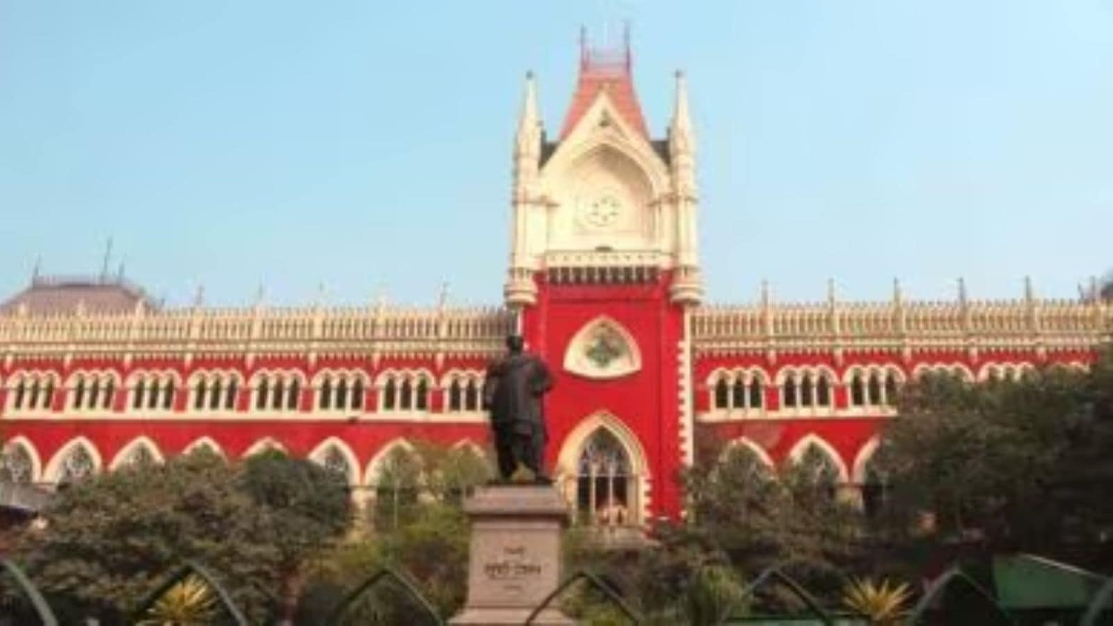 Calcutta HC questions Bengal govt over monetary support to sacked non-teaching staff