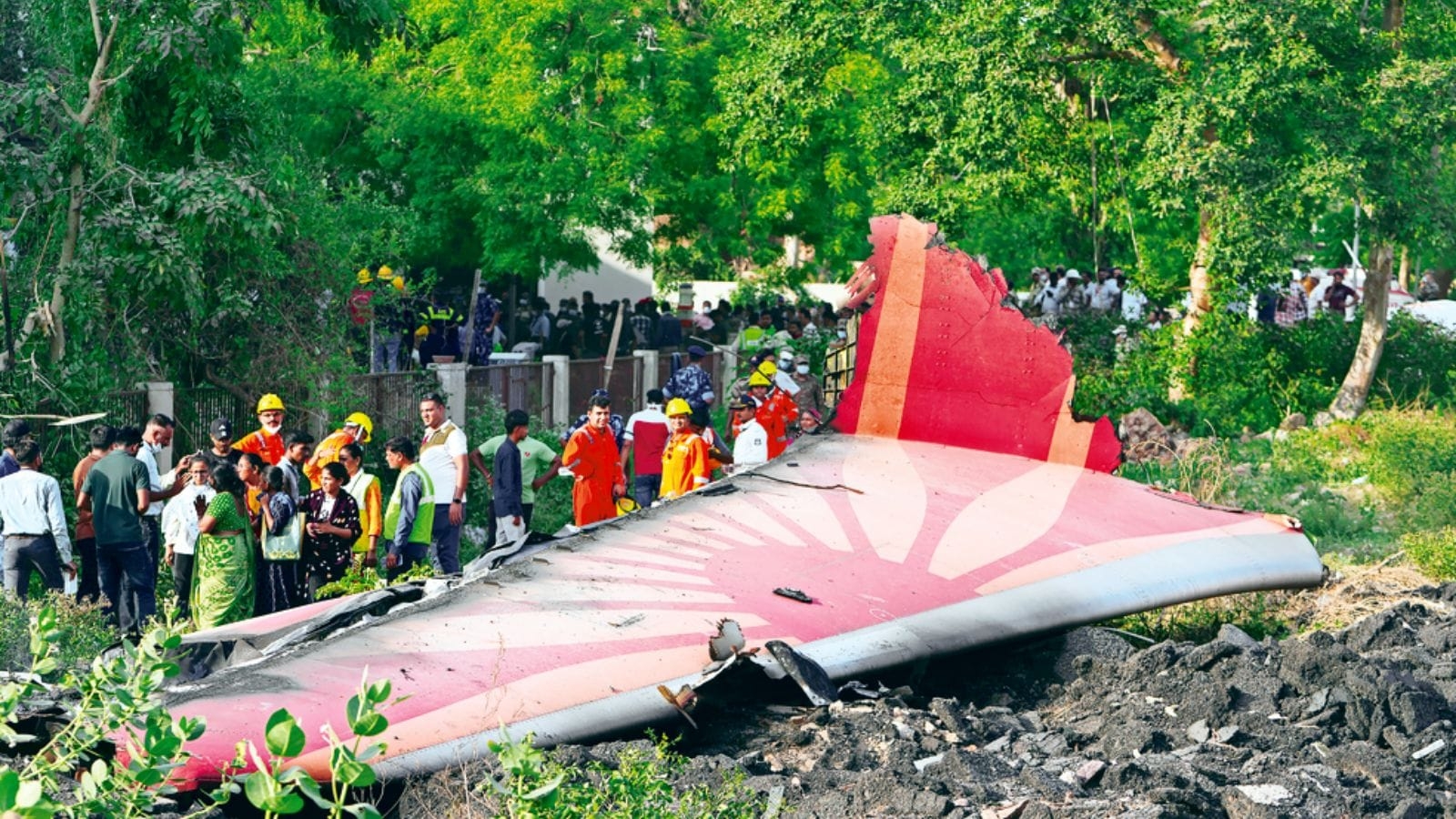 For crash survivor, a difficult journey: Carrying his brother's coffin