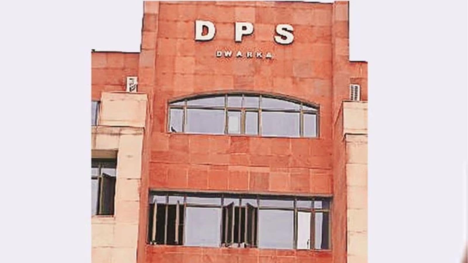 Bouncers at school to block entry of students reprehensible: HC pulls up DPS Dwarka amid fee hike row