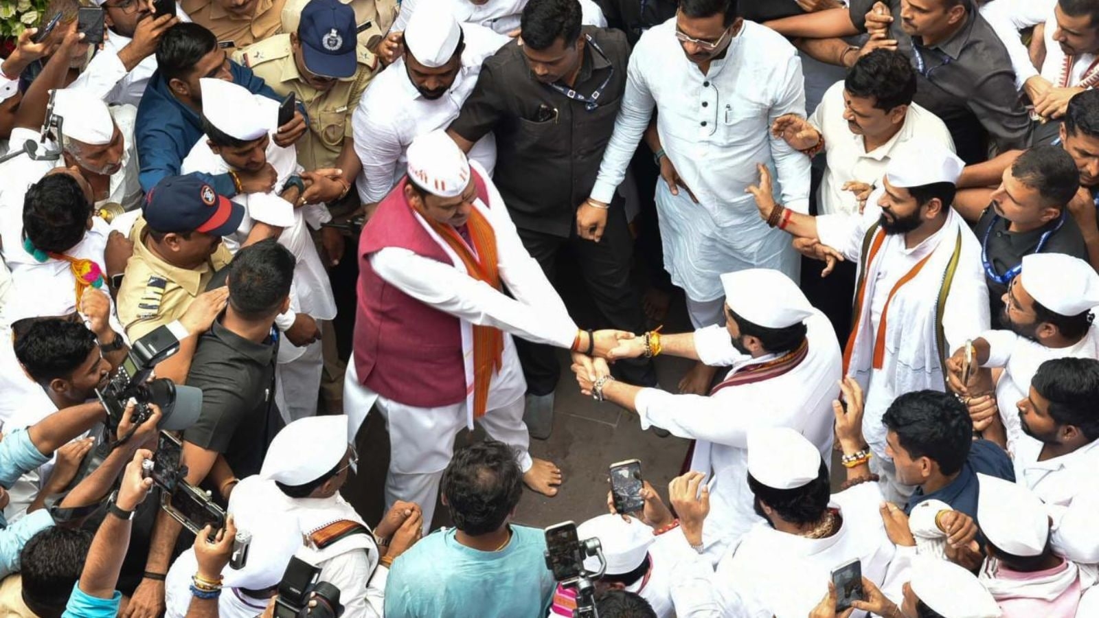 Fadnavis inaugurates Santpeeth, major infrastructure projects in Pimpri-Chinchwad