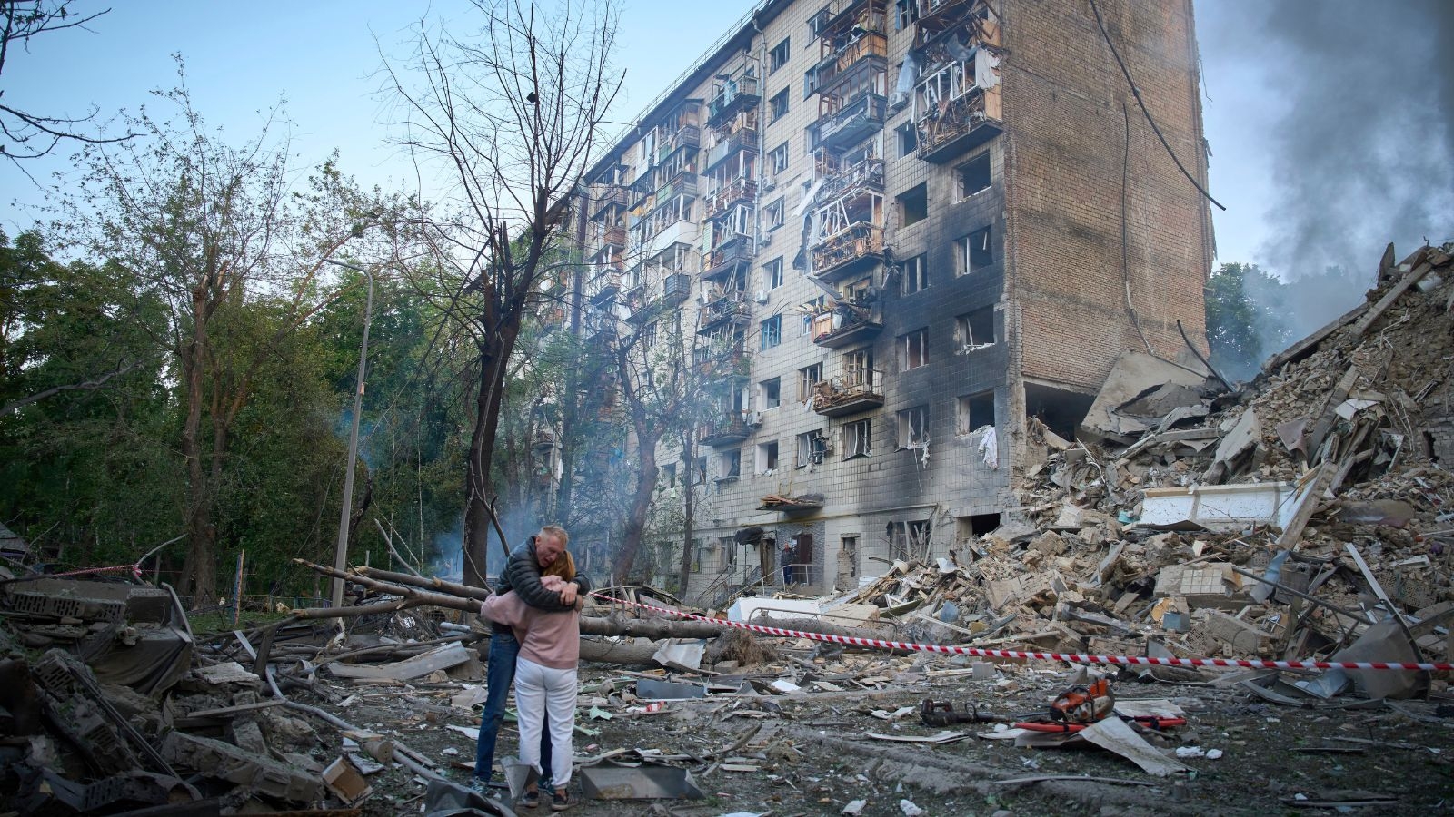 Overnight Russian attack on Kyiv kills 15 and injures 156