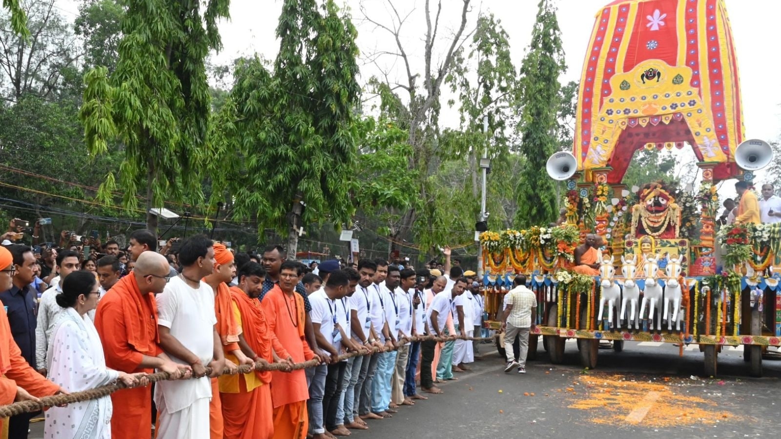 Mamata inaugurates first Rath Yatra, sweeps path, pulls chariots: ‘Soul-stirring experience'