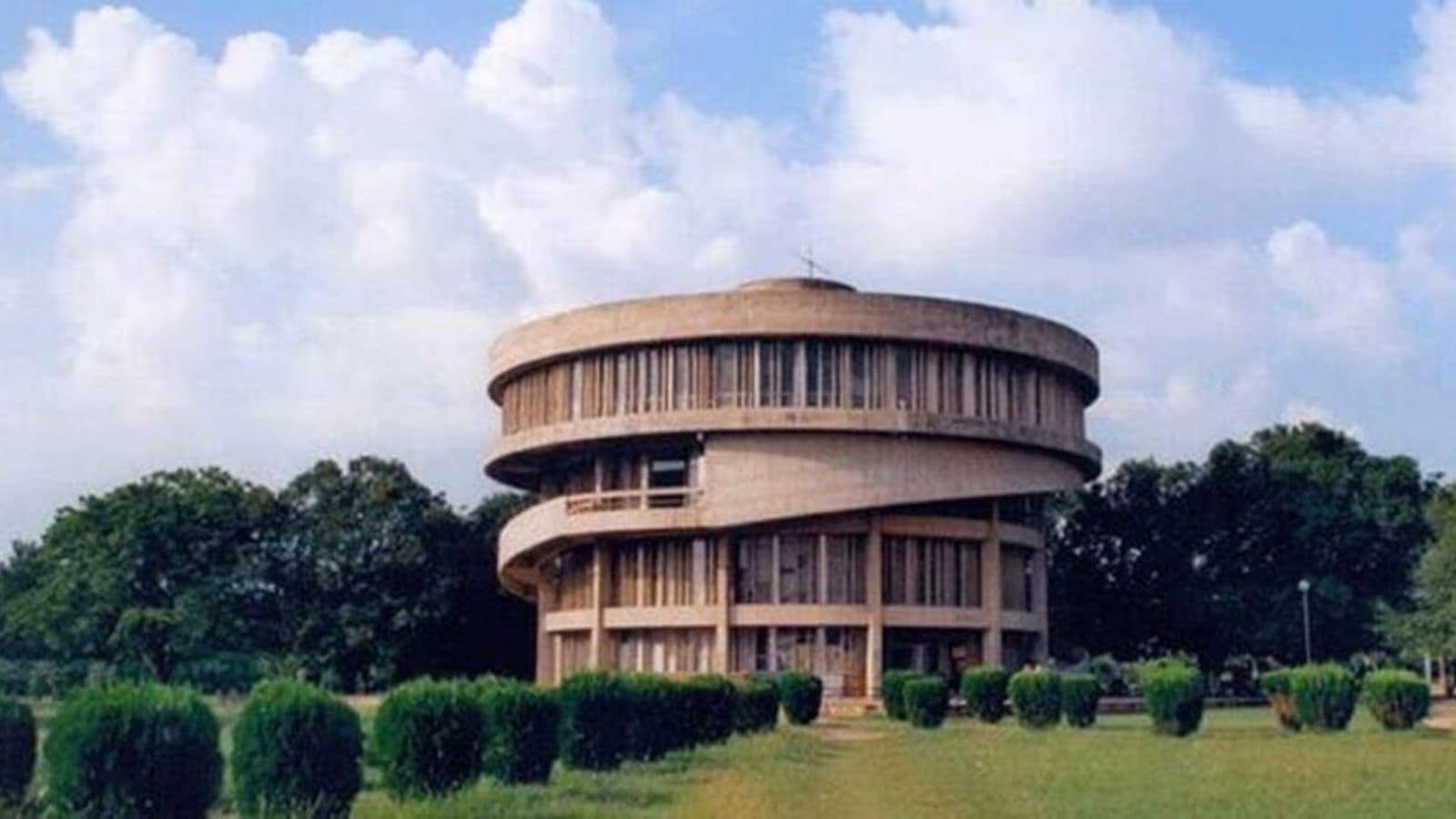 PU puts out admission notice for academic session 2025-26