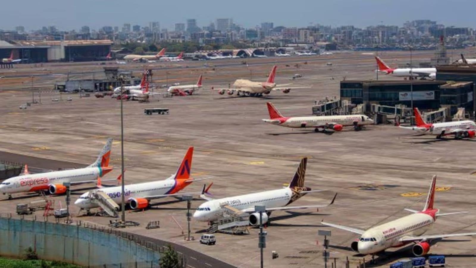 Pune airport gets 15 more flight slots, announces Union minister Murlidhar Mohol