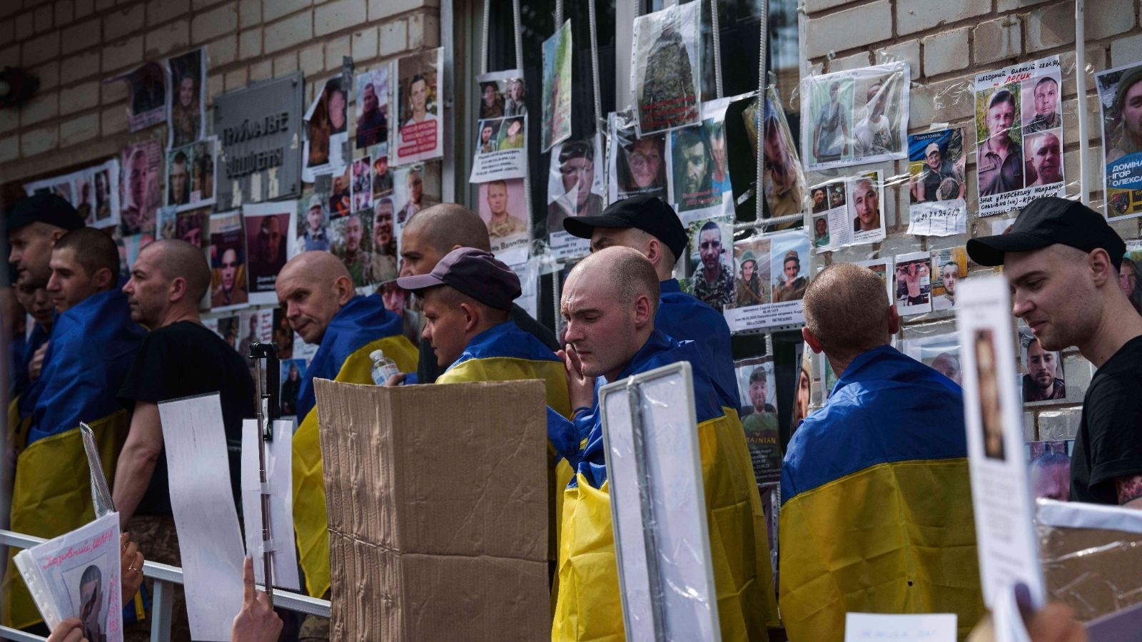 Russia has handed Ukraine another 1,200 bodies of war dead, Russian news agencies report