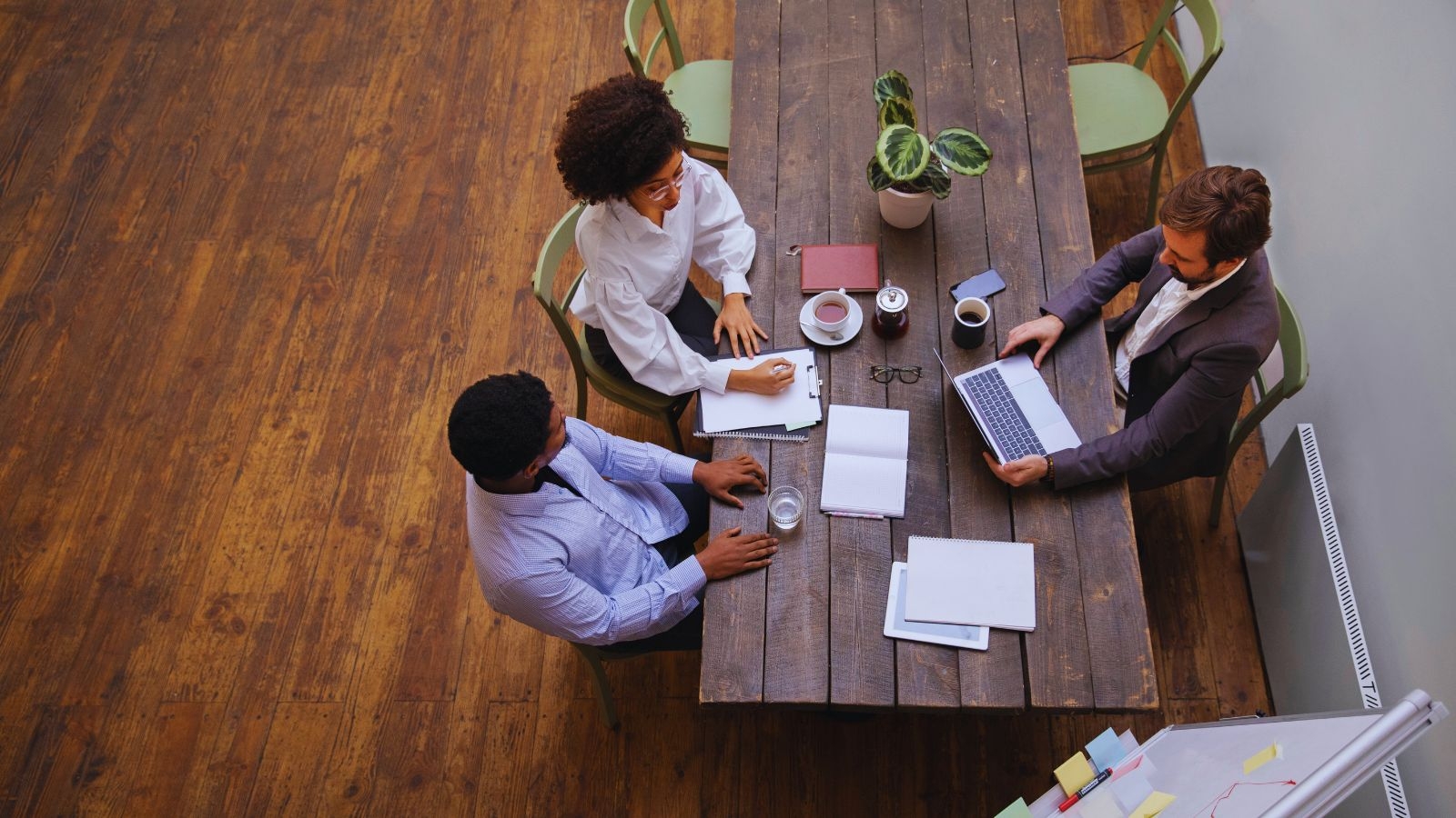 9 essential AI tips for CEOs from a people-first leadership expert