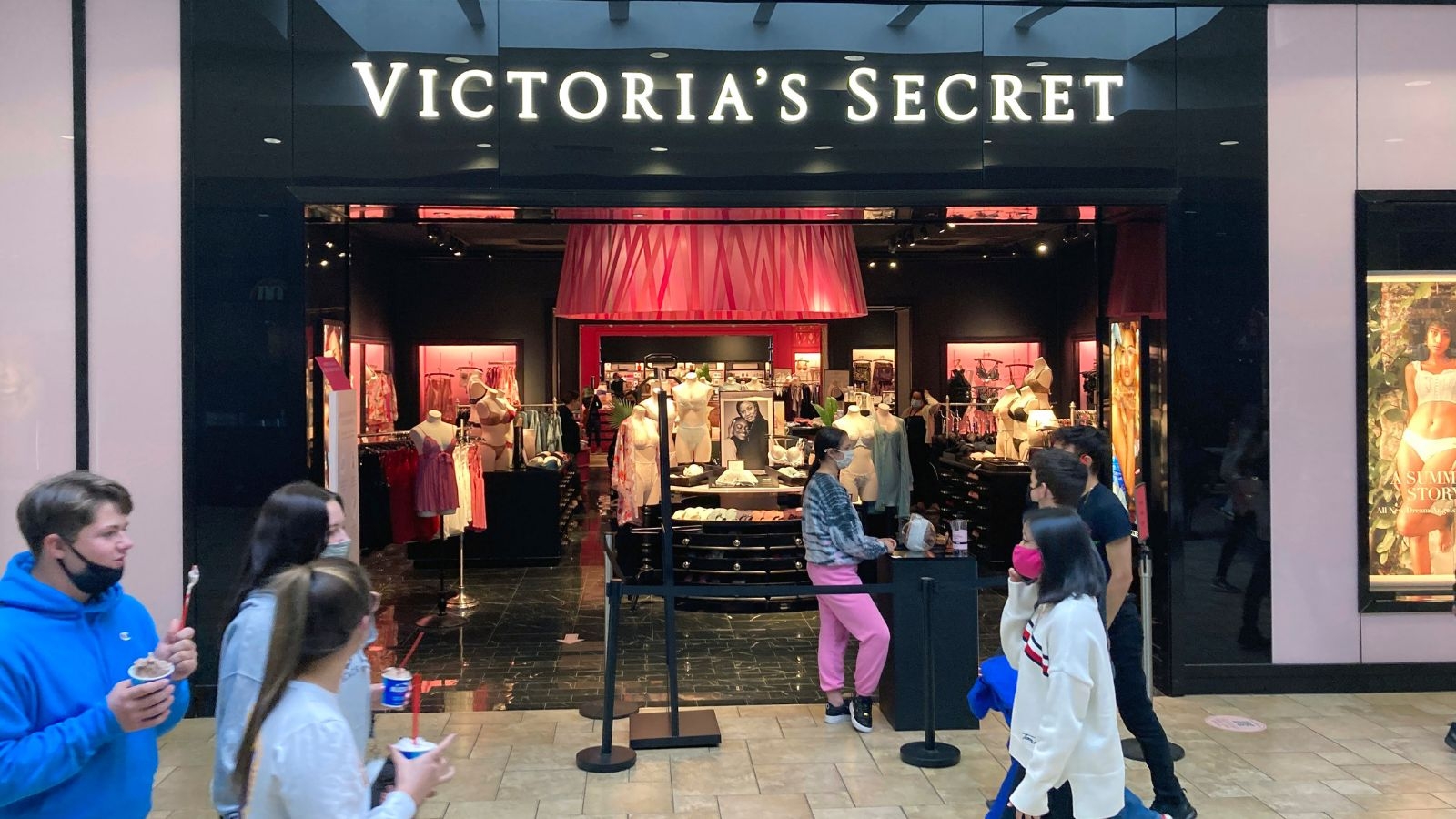 Victoria's Secret says it will postpone earnings report after recent security breach