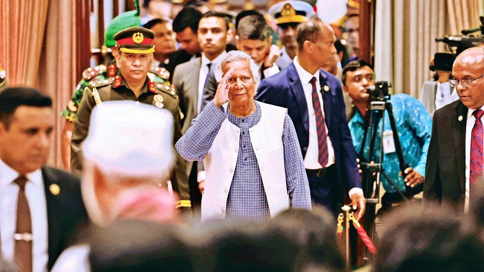 Writers and artists in Tripura write to Muhammad Yunus condemning vandalism at Rabindranath Tagore's ancestral home in Bangladesh
