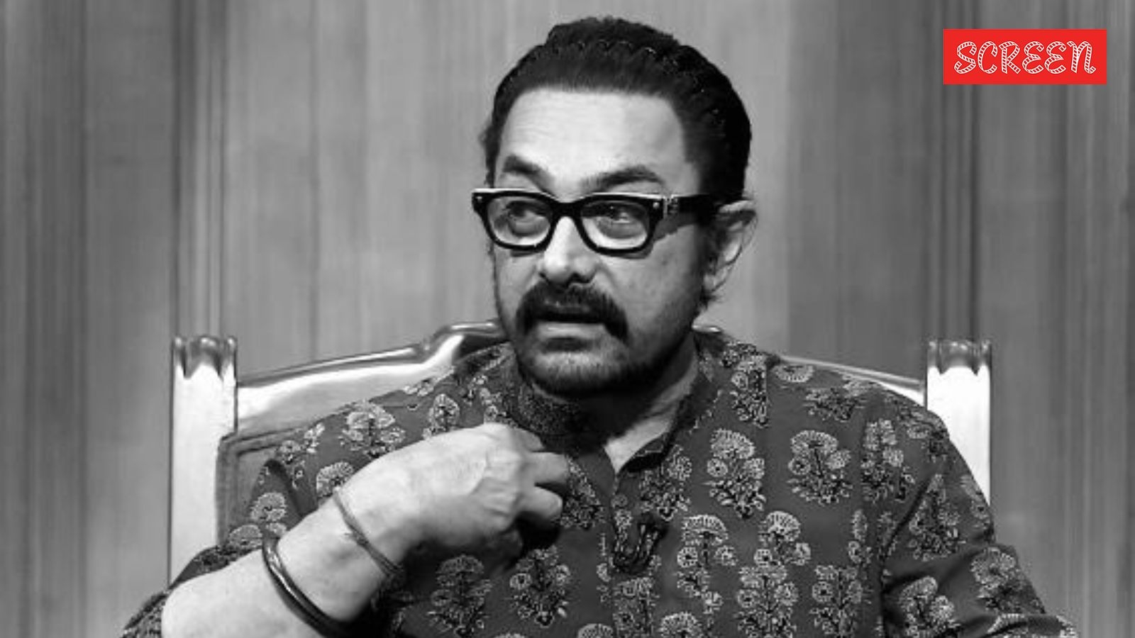 Aamir Khan's defence of his patriotism reveals an embarrassing portrait of an anxious superstar, a pliant media, and a suspicious fandom
