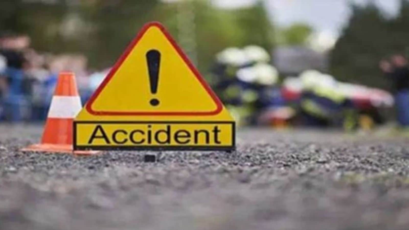 Tempo truck rams into police jeep on Pune-Mumbai highway, 3 metro wardens injured, driver held