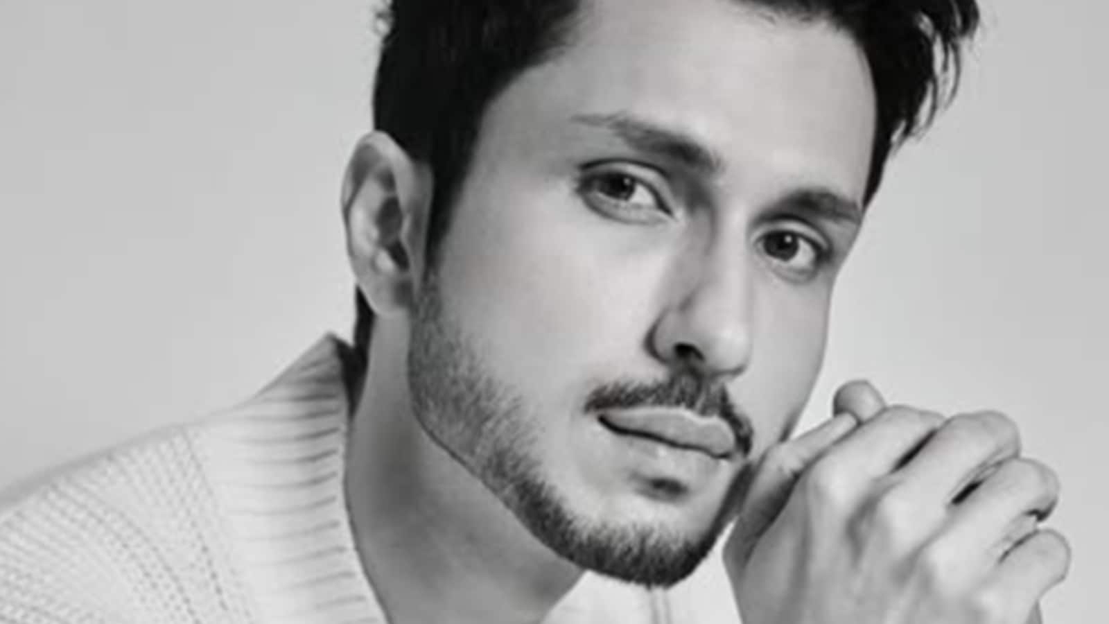 Amol Parashar has a request for all those sending him ‘thirsty DMs': ‘I am sorry. But please…'