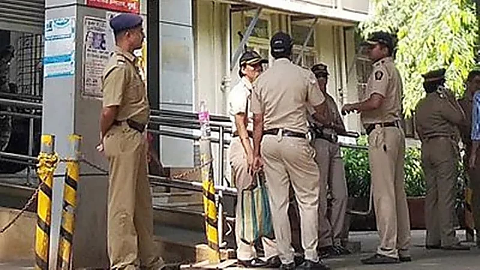 2 Bengaluru policemen suspended for extorting money from differently abled man