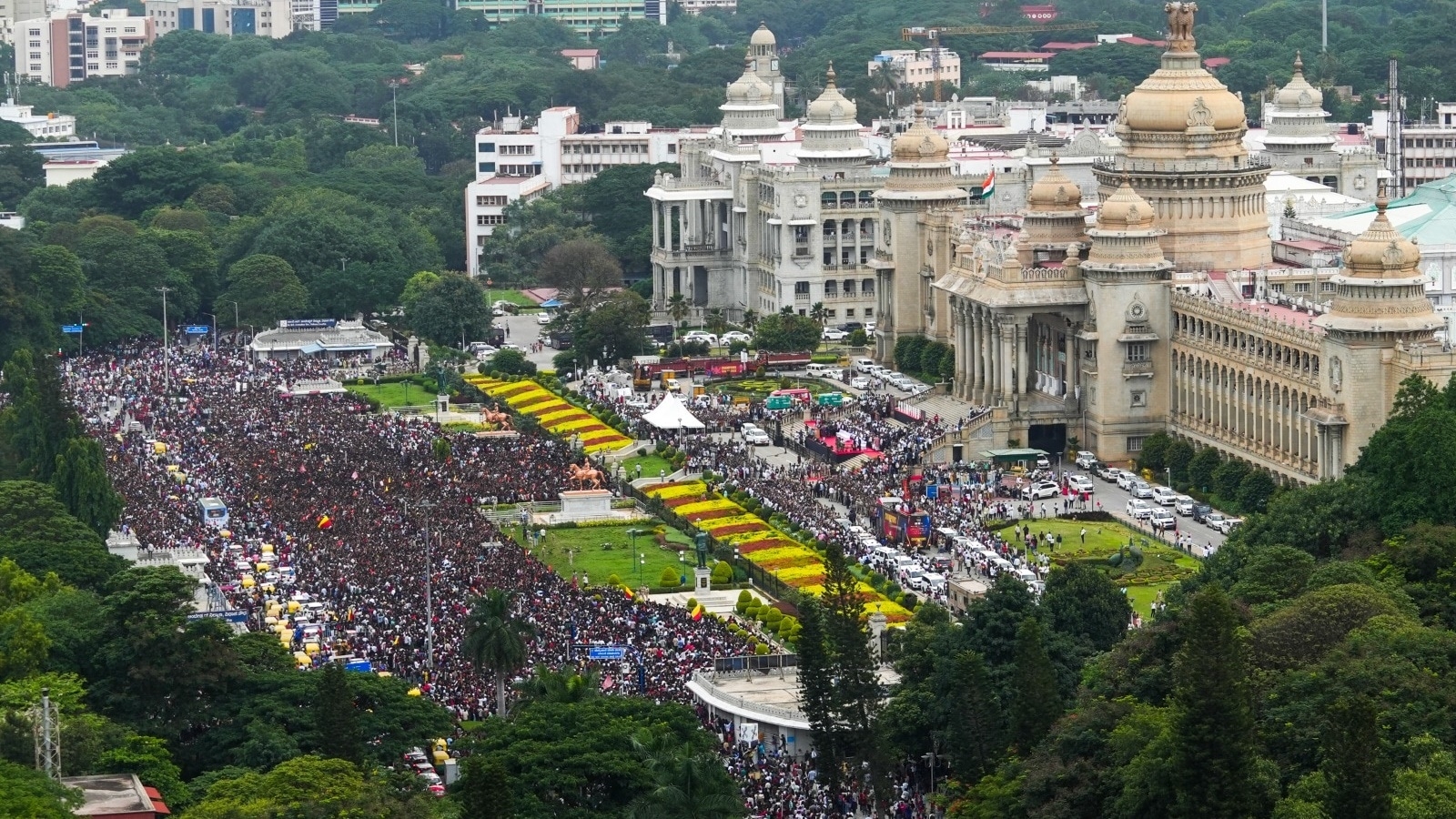 At least 10 feared dead in stampede-like situation outside Bengaluru stadium as RCB's IPL victory celebrations turns tragic