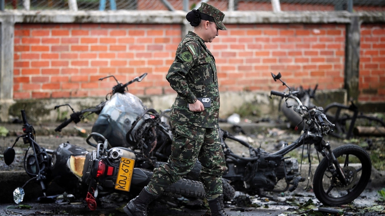 At least 7 dead after series of bomb attacks hit southwest Colombia