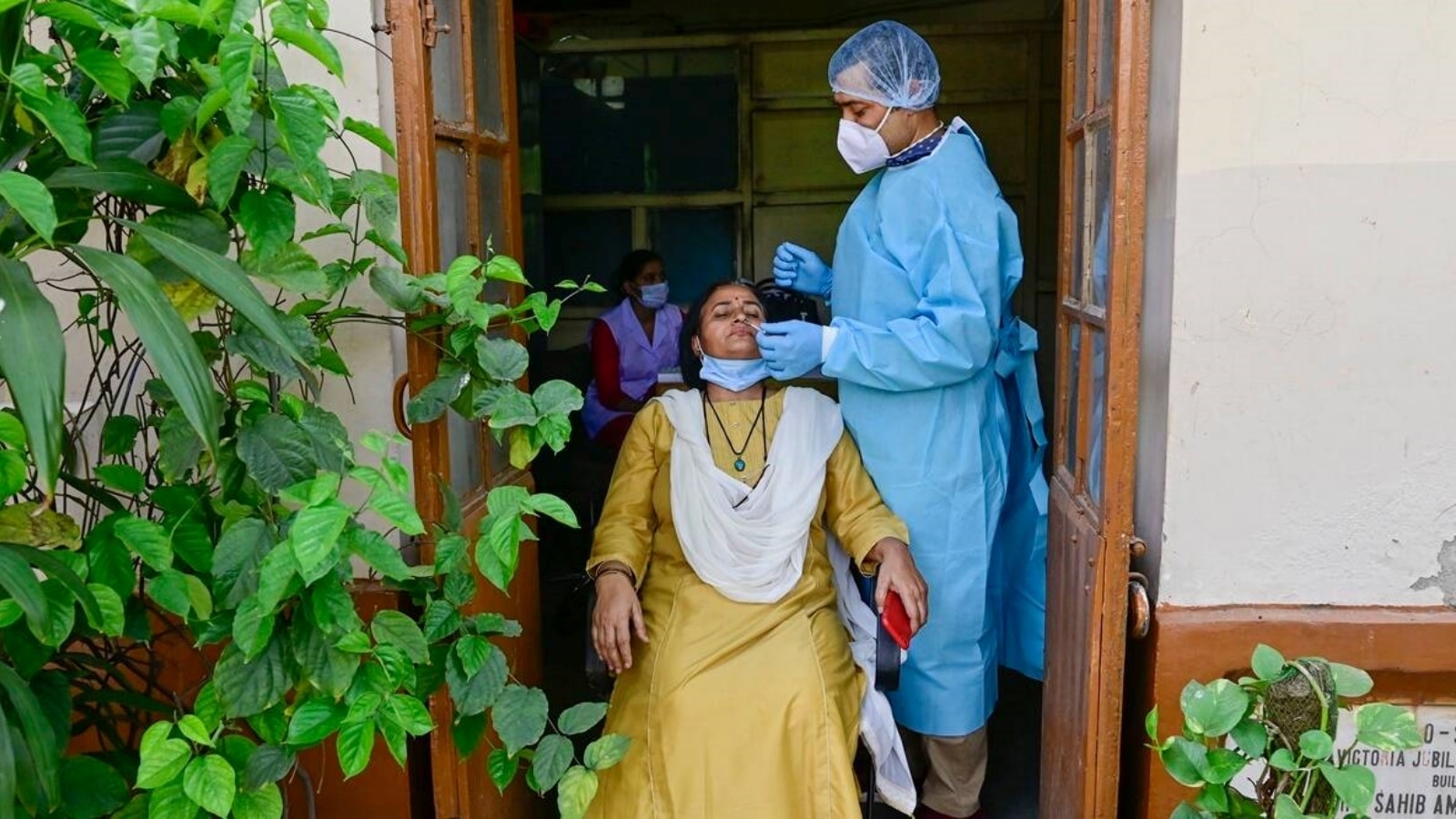 Mumbai, Pune account for 70 per cent of Covid-19 infections this year