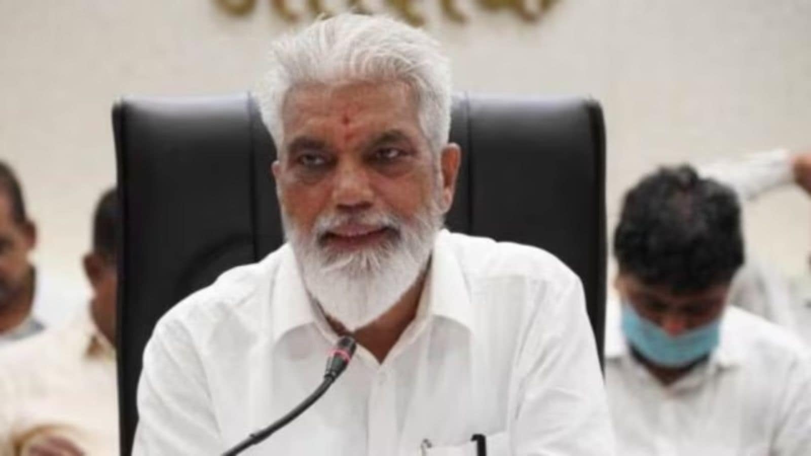 Maharashtra schools submit letter to Minister Bhuse over clarification on 3-language policy, military education