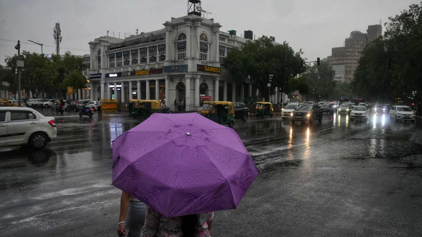 Monsoon set to arrive in Delhi by Friday; IMD issues yellow alert for today