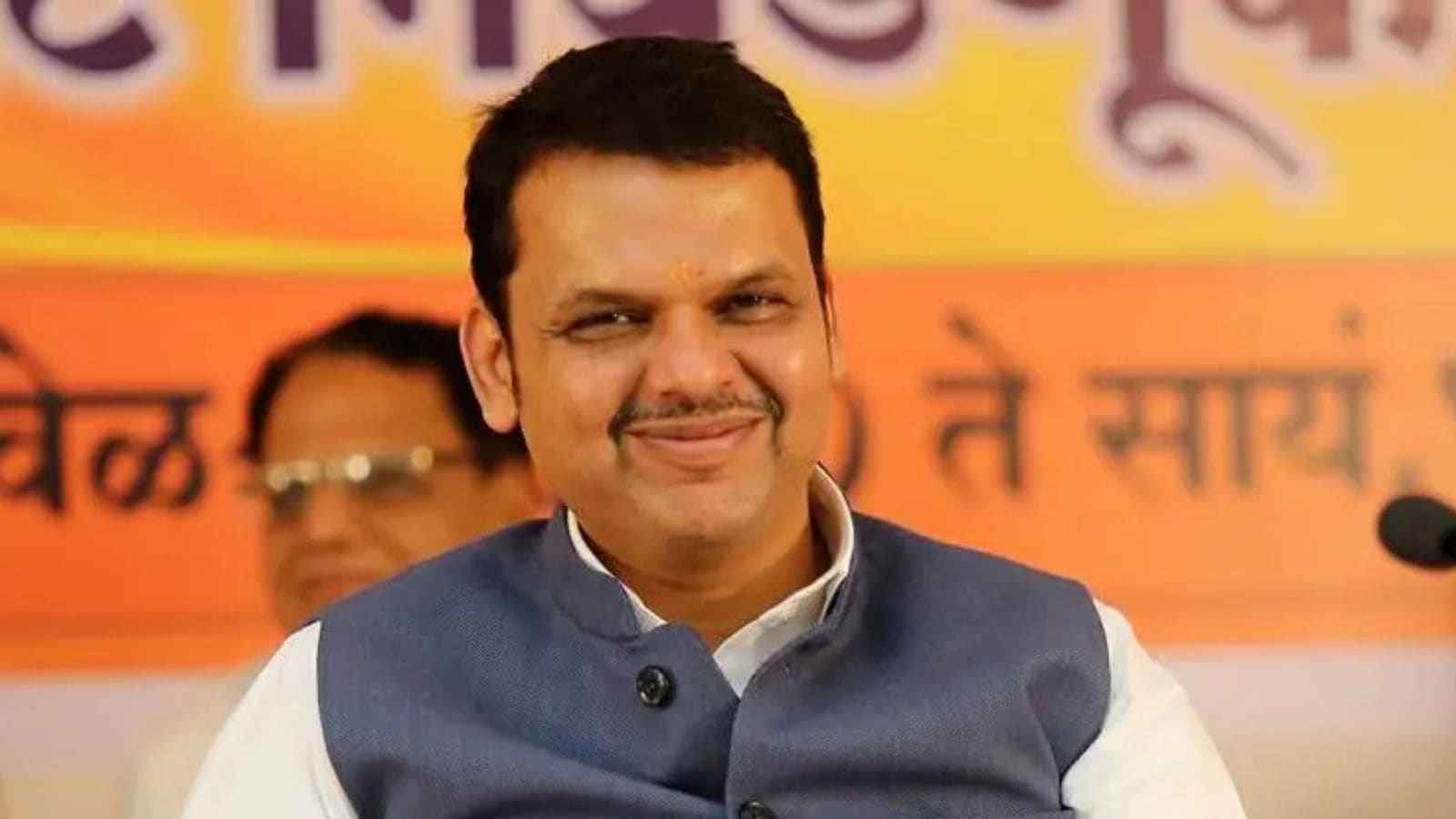 Ministers of State sulk as cabinet ministers refuse to delegate authority; at least three of them write to Maharashtra CM