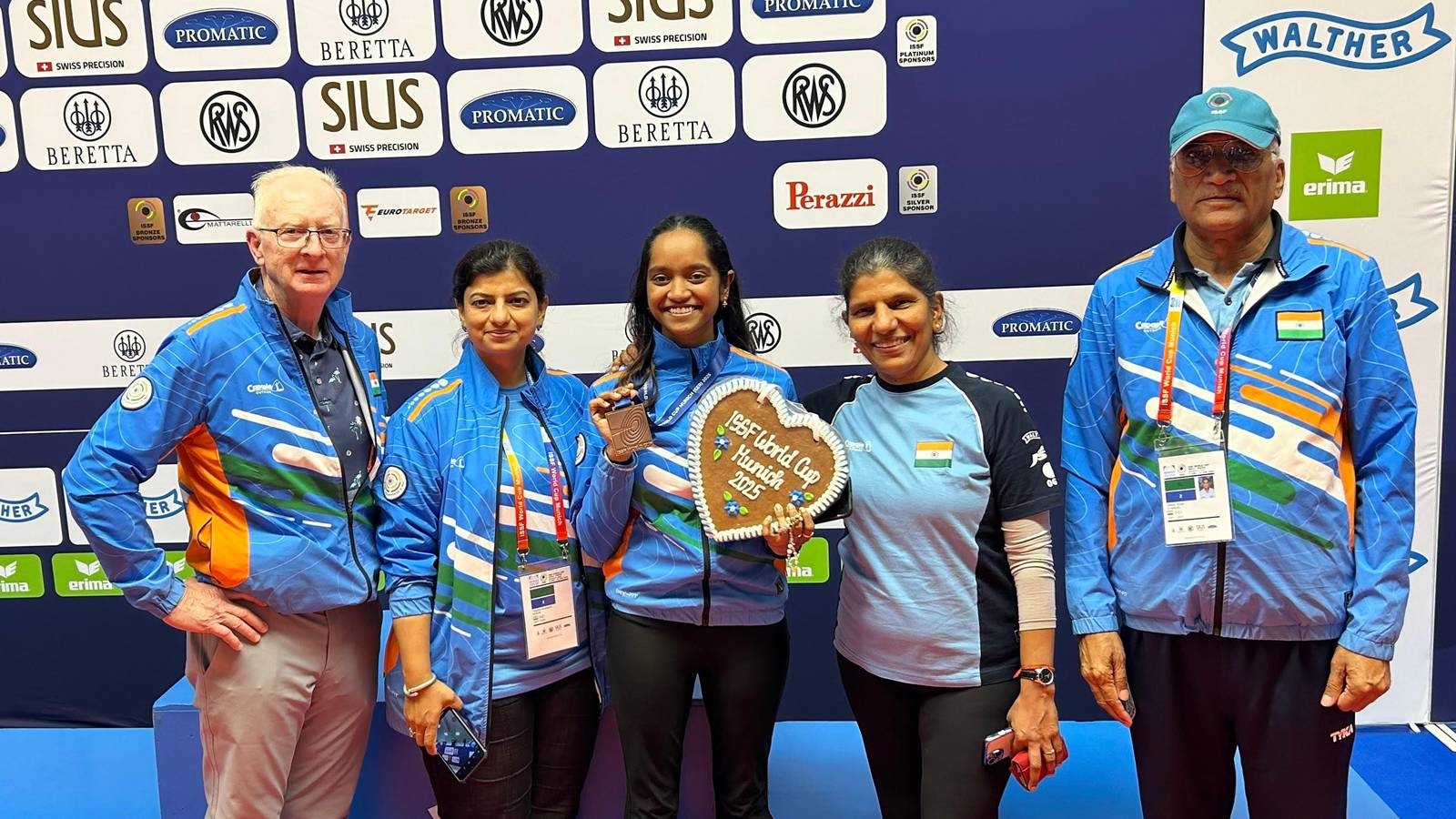 The 9.8 scourge returns to haunt Elavenil Valarivan as she settles for bronze at Munich shooting World Cup