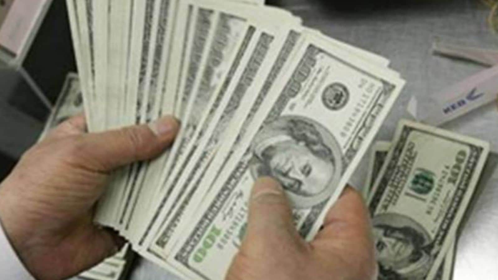 Foreign inflows into equity, debt markets rise to Rs 30,950 crore in May